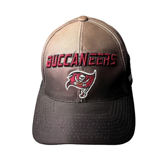 Vintage 90s Tampa Bay Buccaneers Cap Hat Men's Adjustable Puma NFL PRO LINE 5751 - Picture 1 of 8